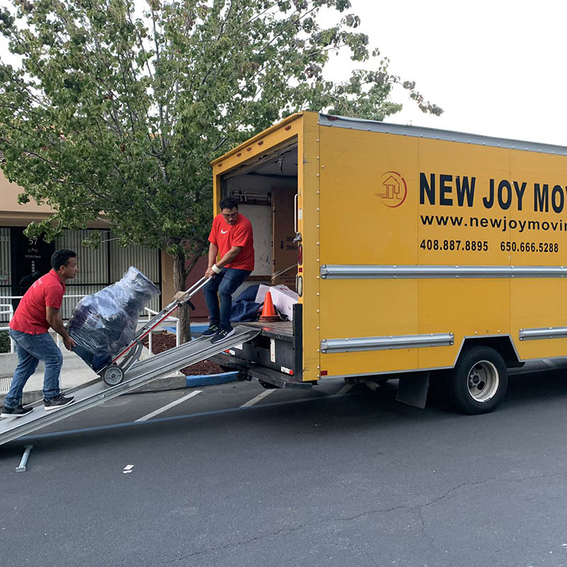Aspects of Commercial Moving
