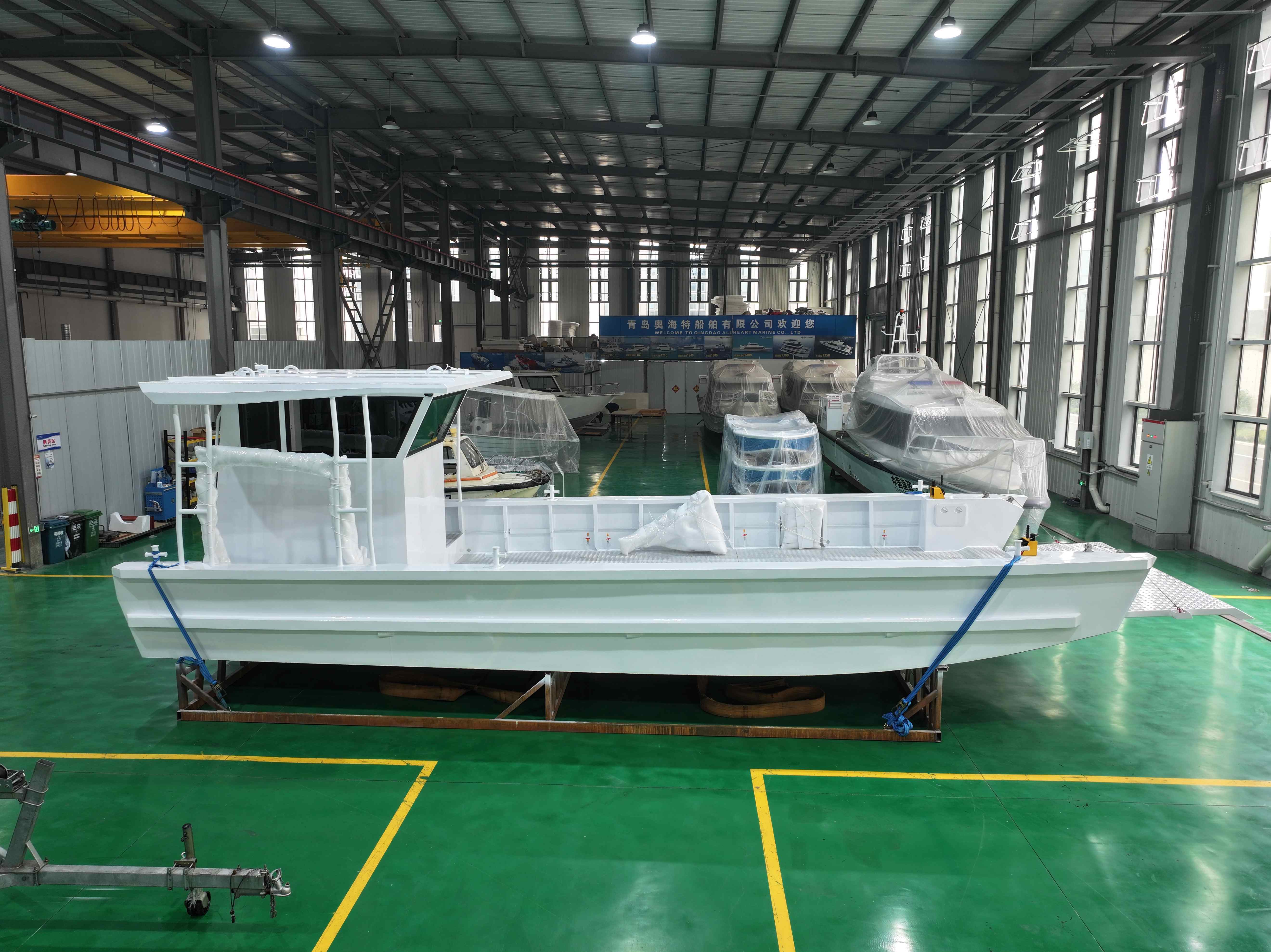 Top Landing Craft Barges for Efficient Marine Transport